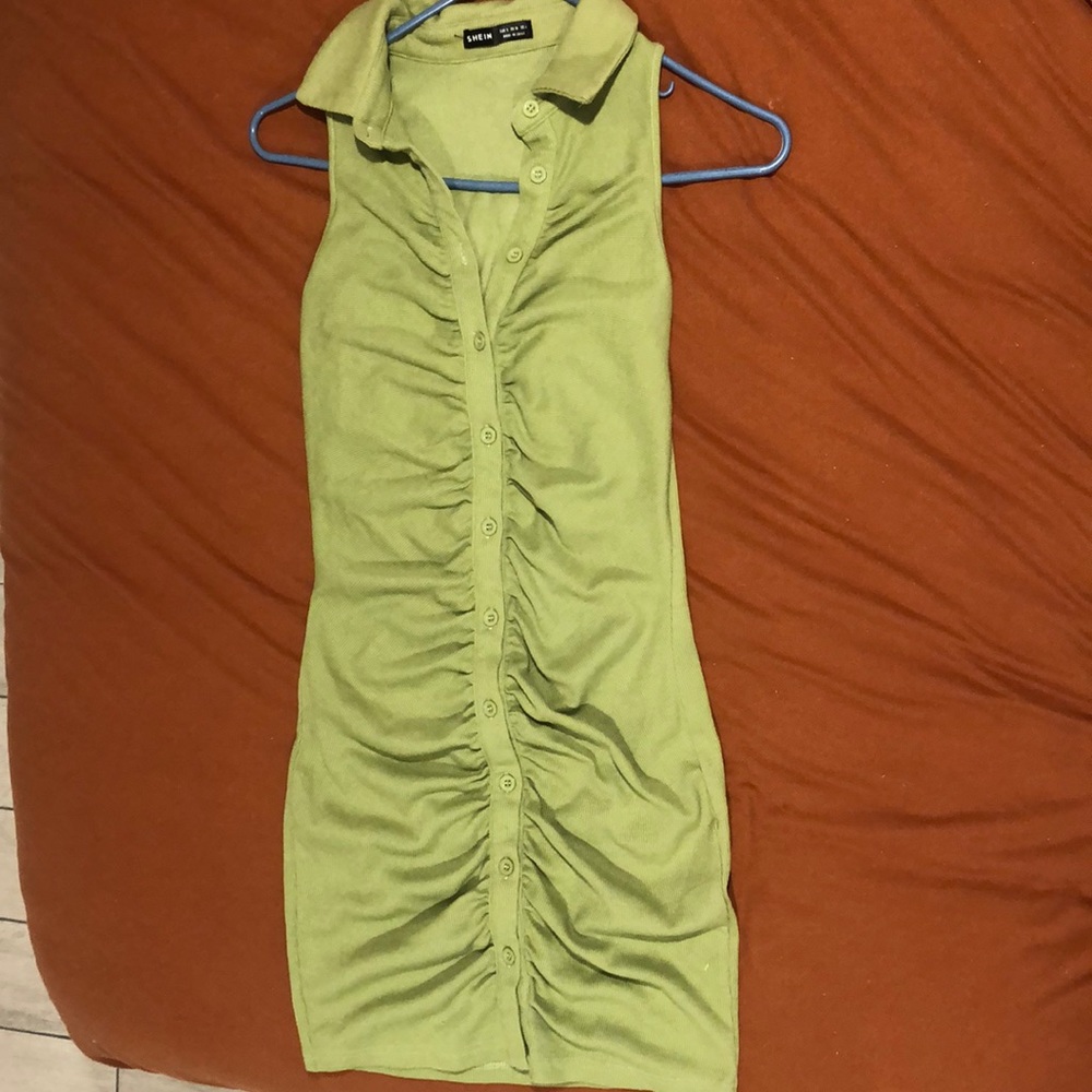 Green ribbed dress